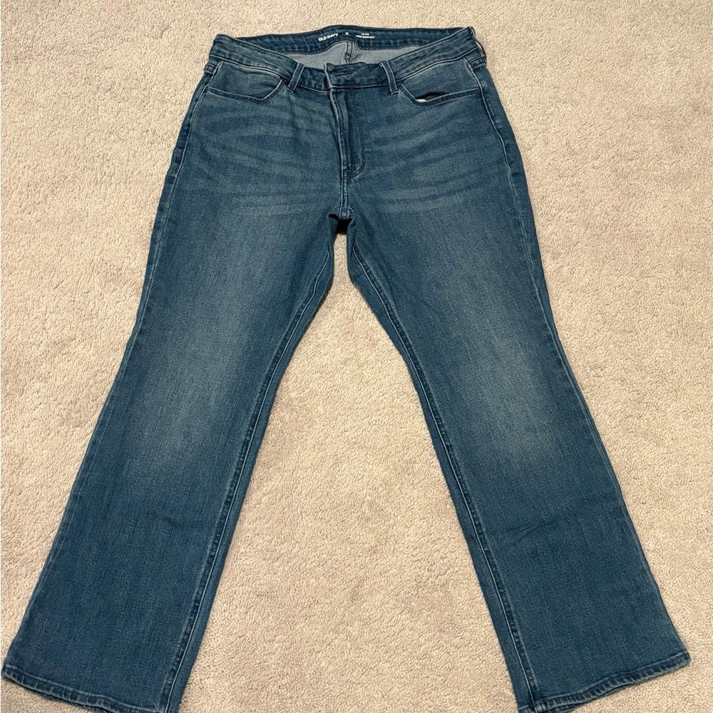 Old Navy Mid-Rise Boot-Cut Jeans -12 short